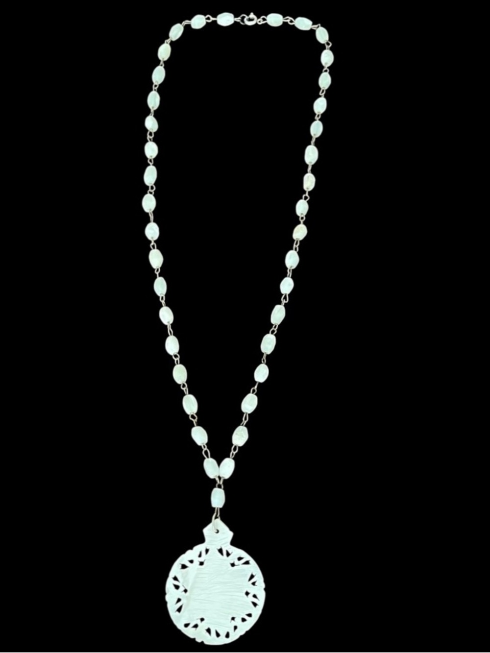 Vintage Mother of Pearl Beaded Necklace With Hand Carved Star of David - Picture 11 of 15